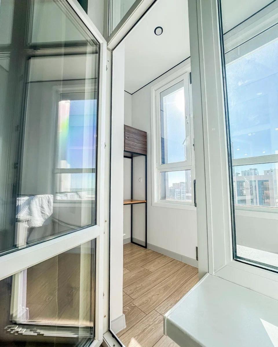 Athletic 2-room *